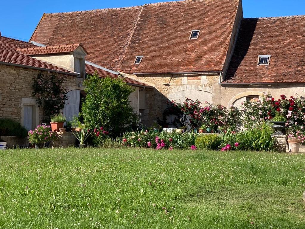 La Buffonnerie Bed & Breakfast Moutiers-Saint-Jean Exterior photo